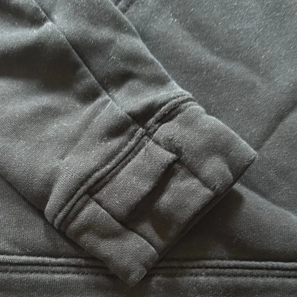 Nike Black Sweatshirt with Iconic Swoosh - Picture 3 of 3